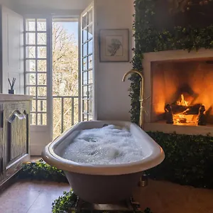Hotel Wow - Unique Double Smart In 17th Century Palace! Hot Tub, Snooker, Bbq, Ps5, Sauna, Gym, Sintra